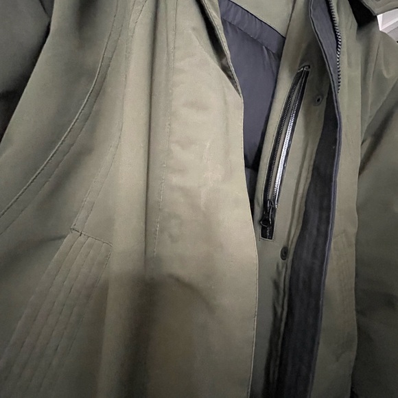 High End CMFR winter coat/parka - Picture 5 of 5